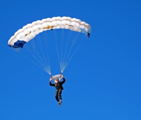九游体育在线 -穆古鲁扎回归赛场，战术调整首场状态亮眼，法国队观众沸腾！